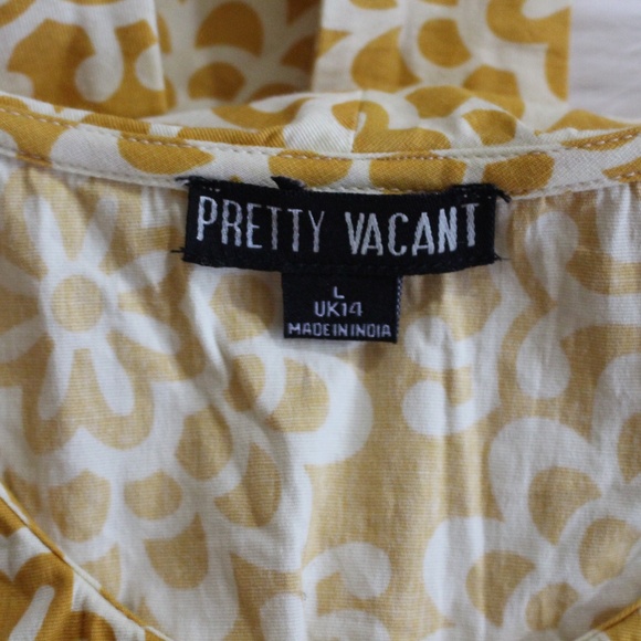 Pretty Vacant, floral retro look with button down & Peter Pan collar shirt - Picture 7 of 7